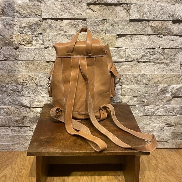 Handmade Leather backpack - Picture 4 of 7